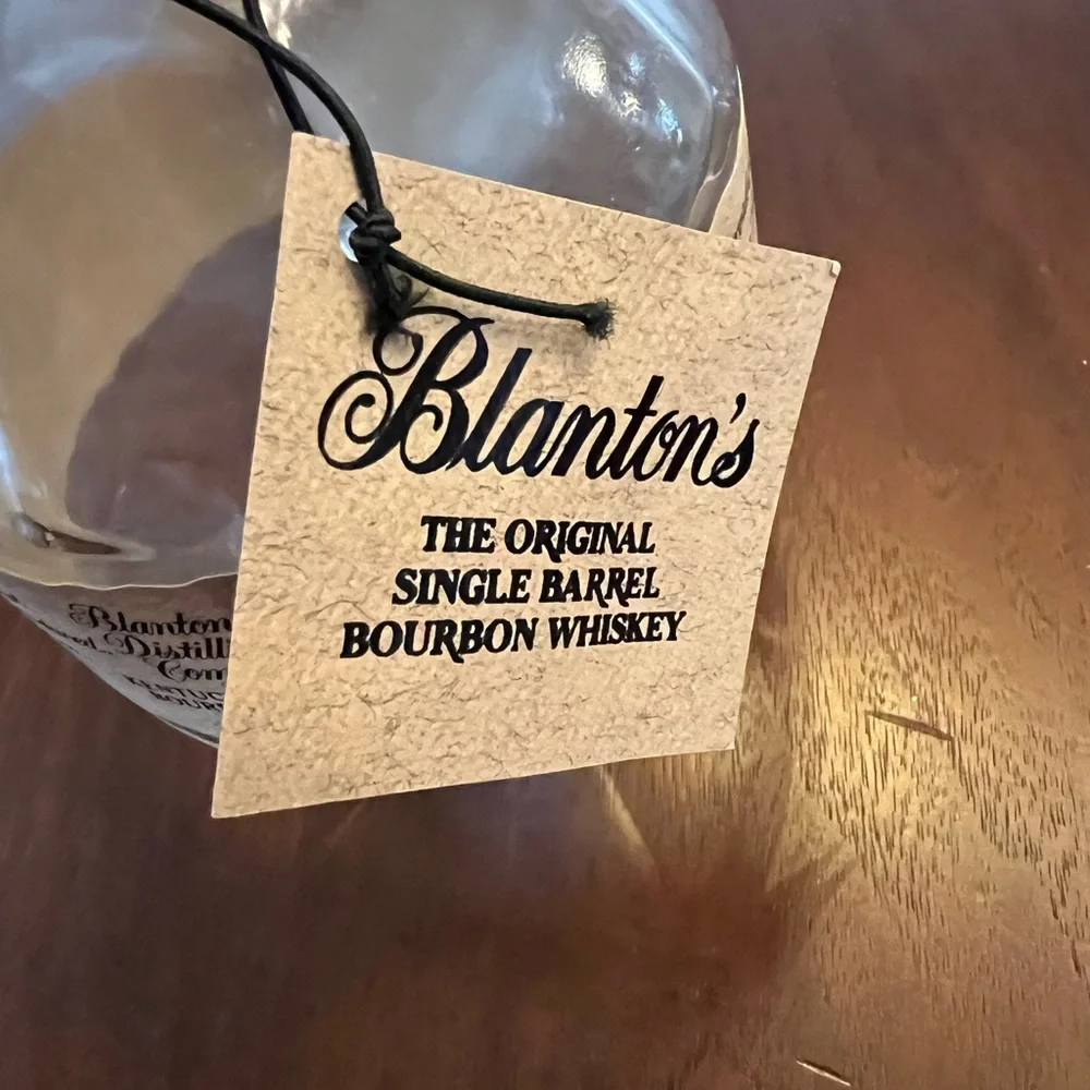 Blanton's Empty Glass Bourbon Whiskey Bottle with Letter O Horse Stopper - Picture 6 of 6